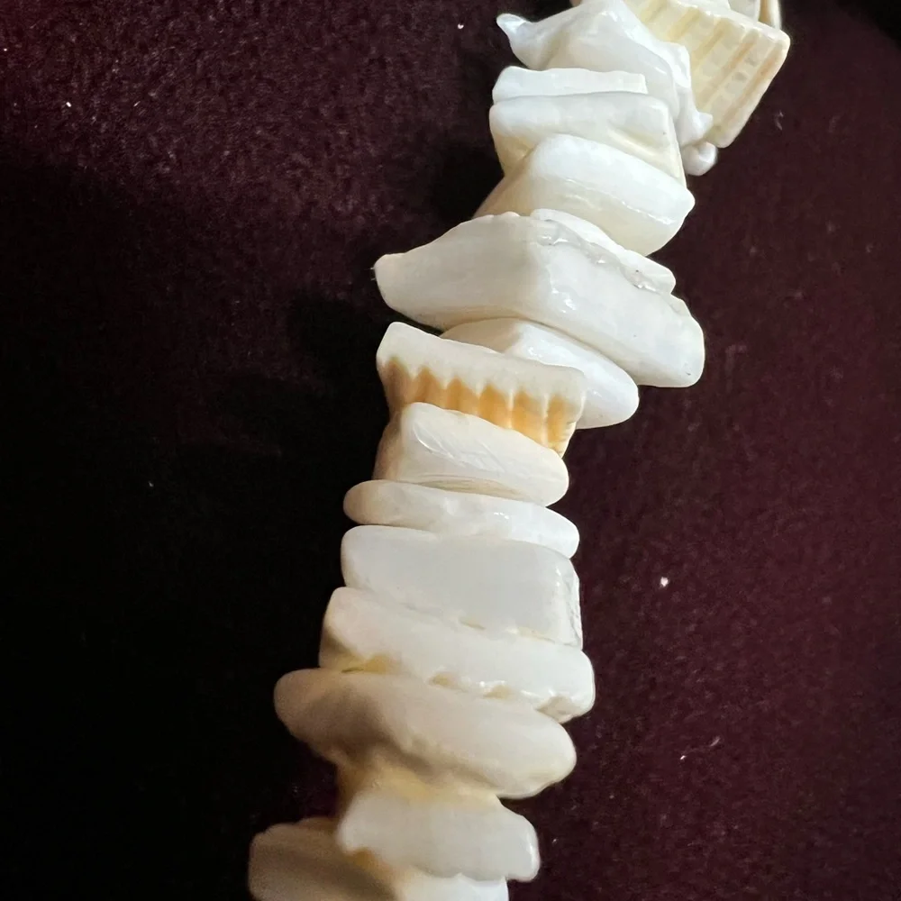 Vintage‎ Mother of Pearl Shell Necklace | White Chip Beaded Beach Jewelry | Boho